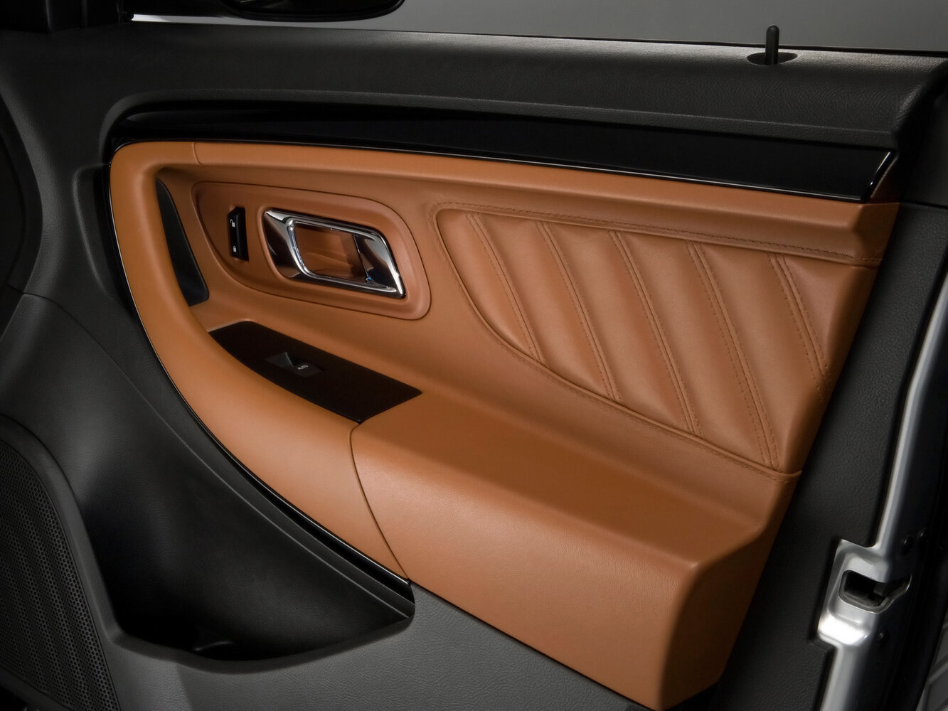 Ford Taurus VI Рестайлинг, 2016, фото 3