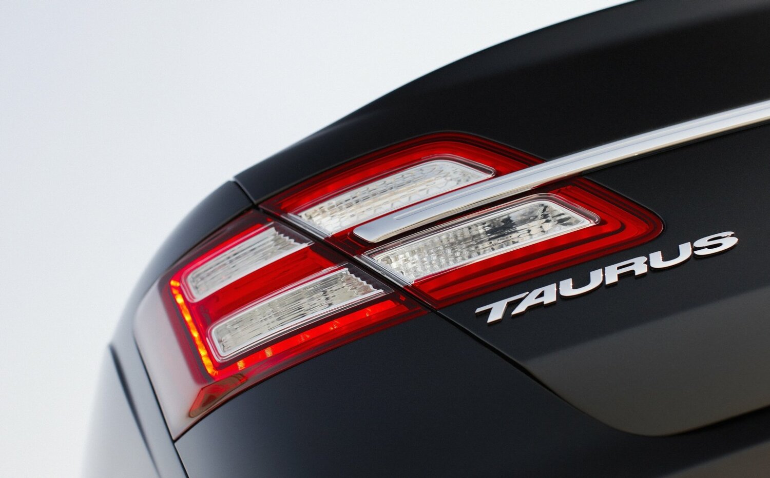 Ford Taurus VI Рестайлинг, 2016, фото 13