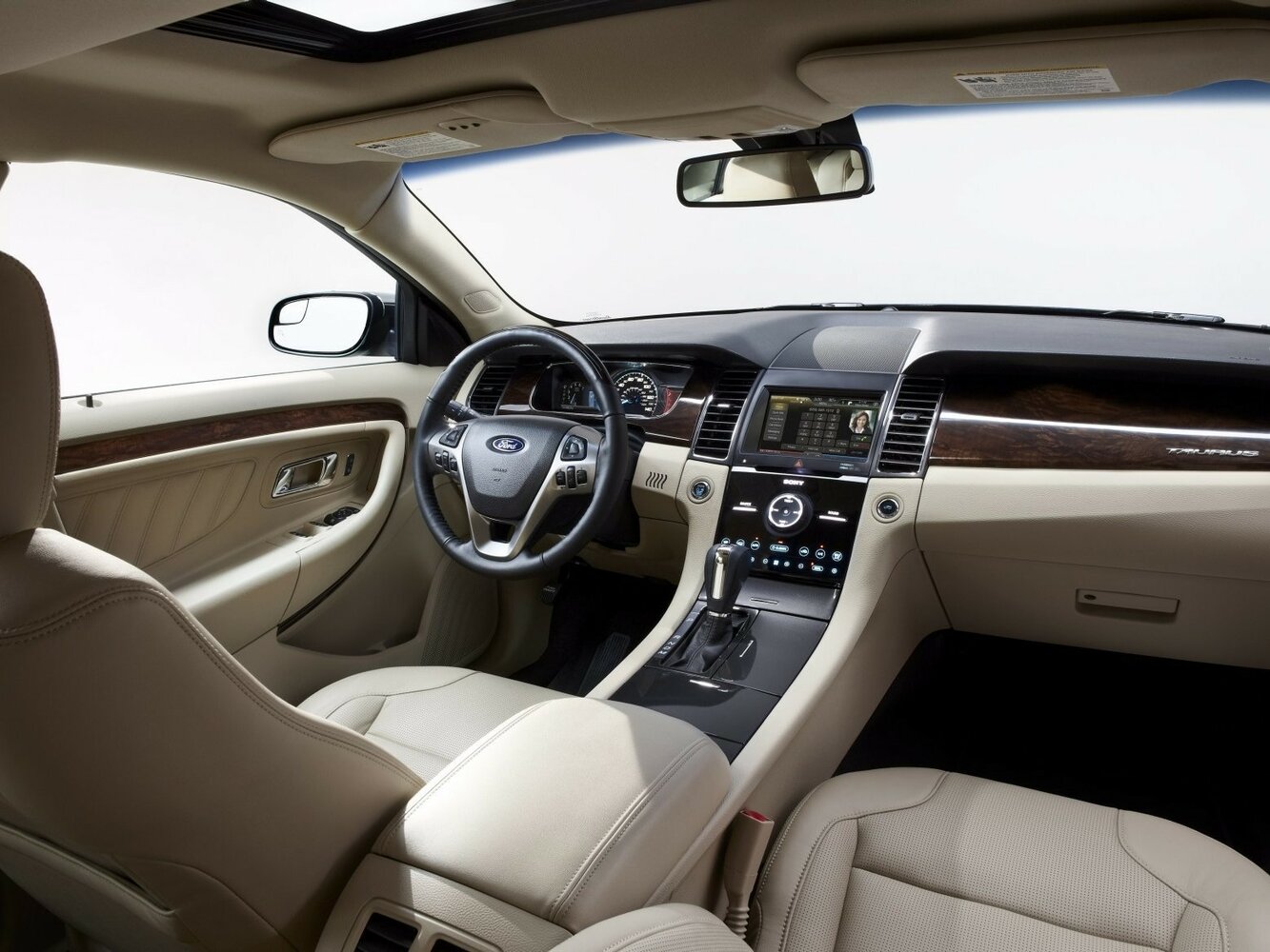 Ford Taurus VI Рестайлинг, 2016, фото 15