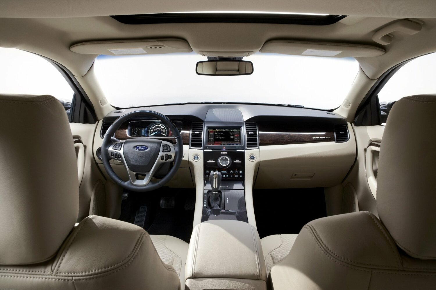 Ford Taurus VI Рестайлинг, 2016, фото 4