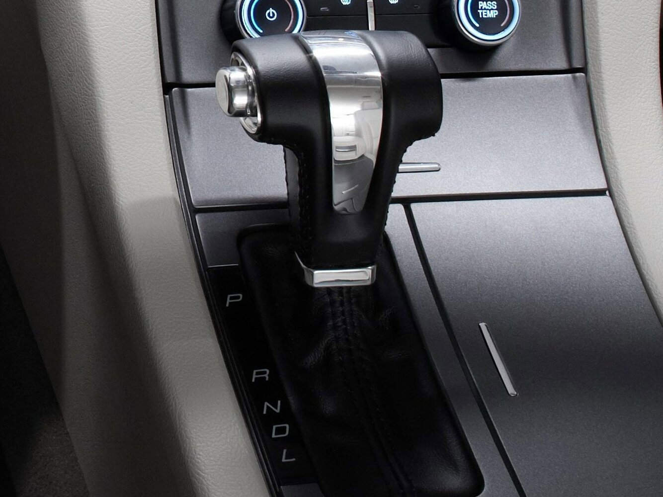 Ford Taurus VI, 2009, фото 11