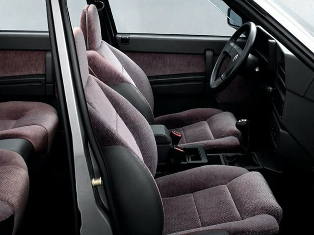 Alfa Romeo 75 I Рестайлинг, 1990, фото 3