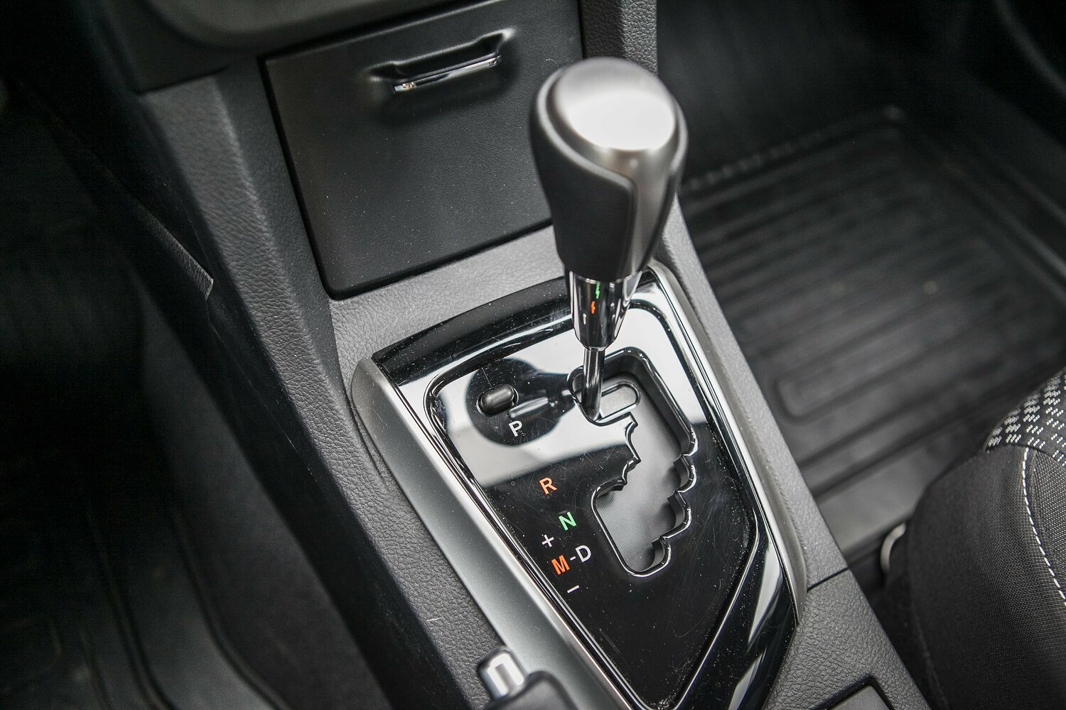 Toyota Corolla XI (E160, E170, E180), 2013, фото 19