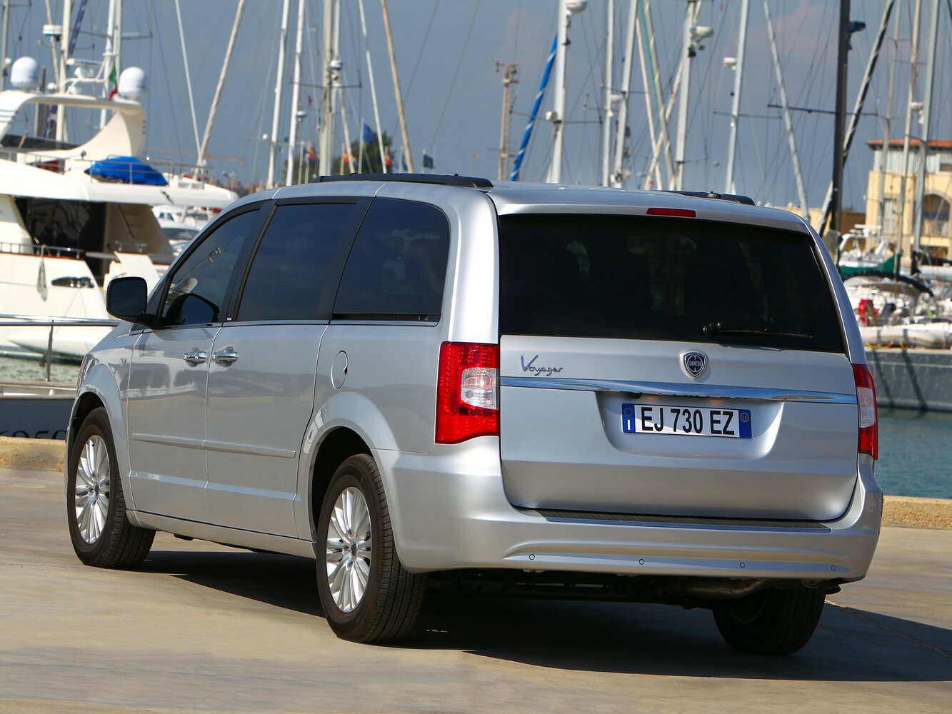 Lancia Voyager, 2012, фото 2