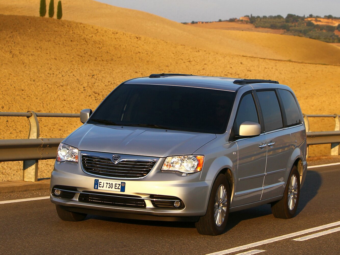 Lancia Voyager, 2012, фото 5