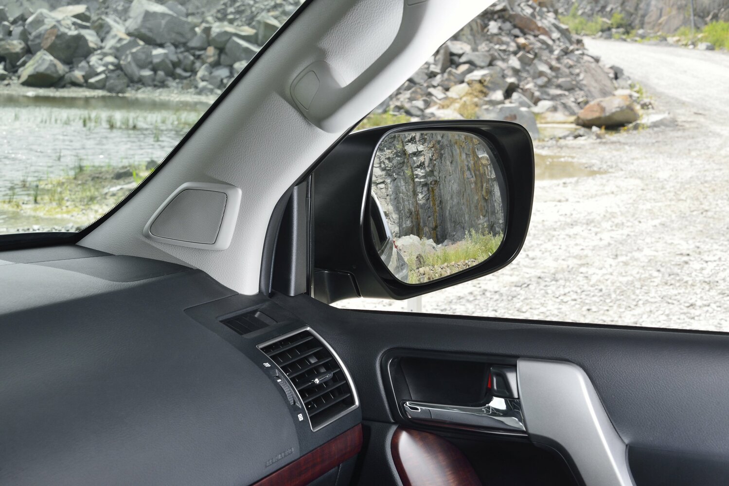 Toyota Land Cruiser Prado 150 Series Рестайлинг 1, 2015, фото 15