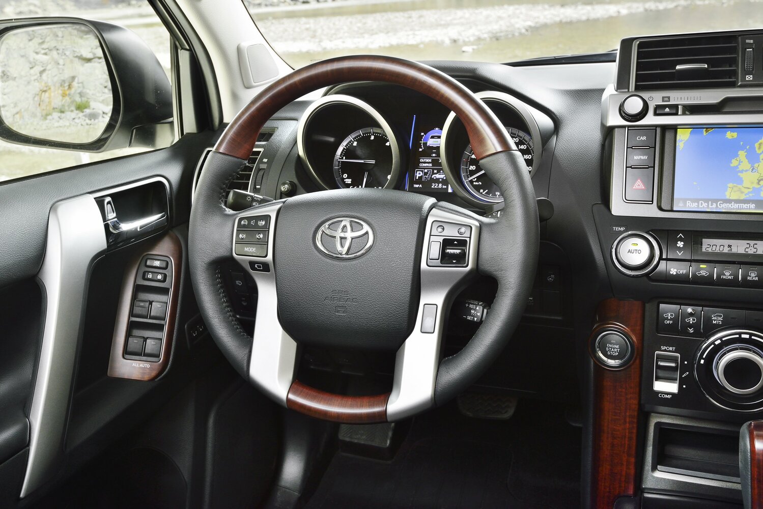 Toyota Land Cruiser Prado 150 Series Рестайлинг 1, 2015, фото 17