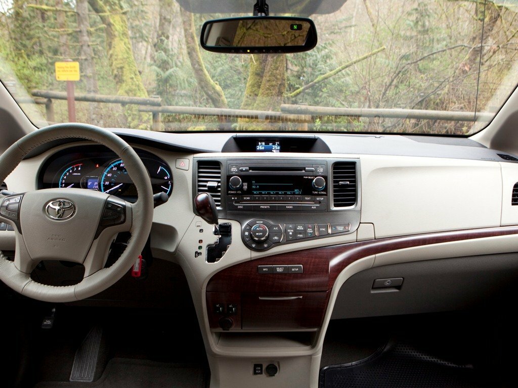 Toyota Sienna III, 2010, фото 7