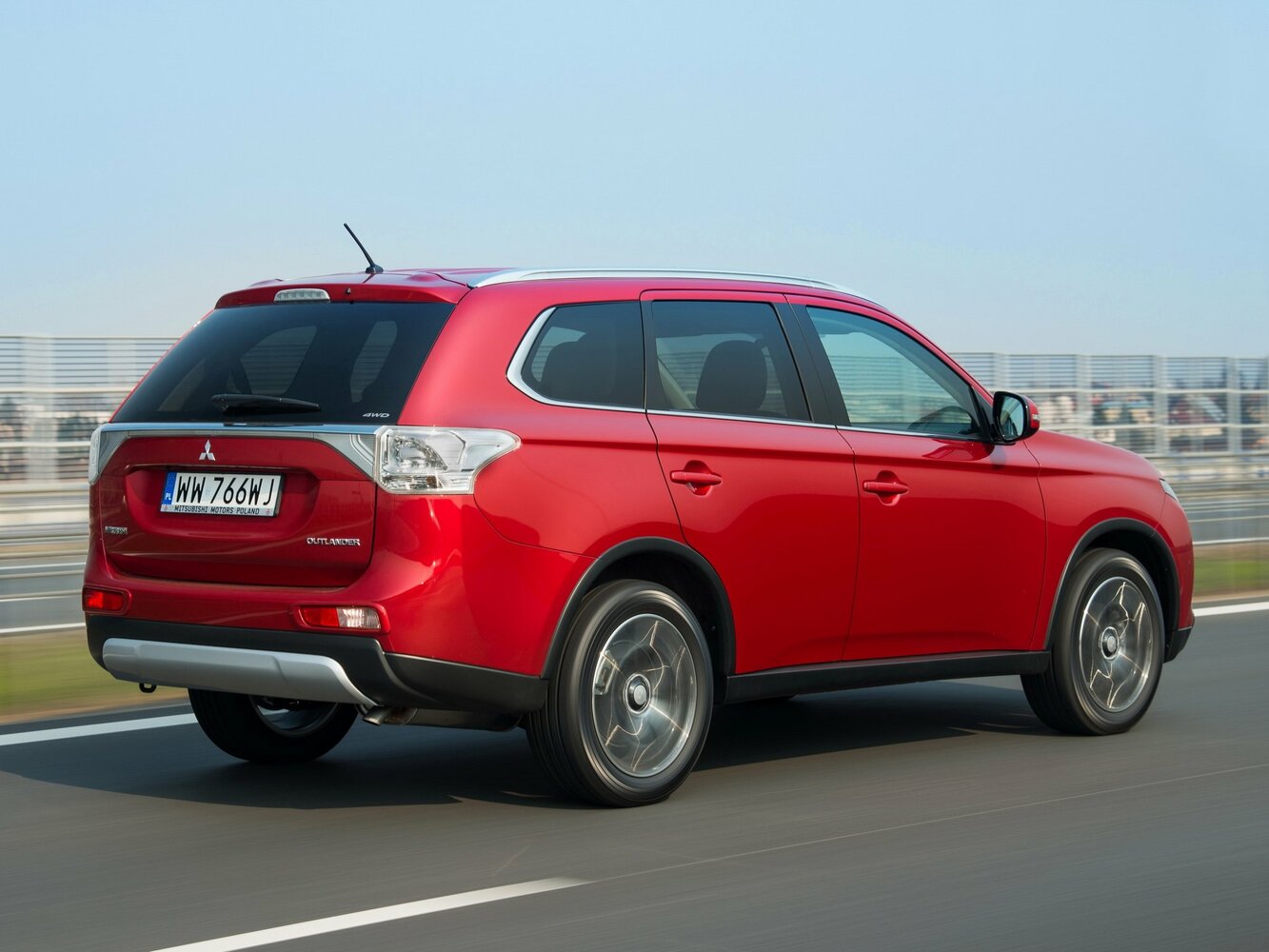 Mitsubishi Outlander III Рестайлинг, 2014, фото 4