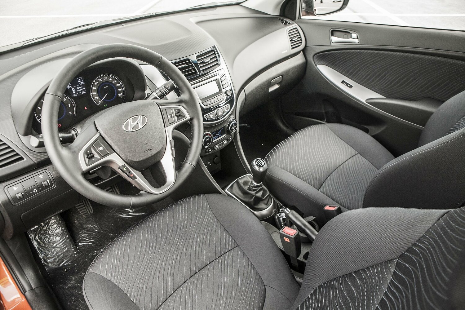 Hyundai Solaris I Рестайлинг, 2014, фото 16