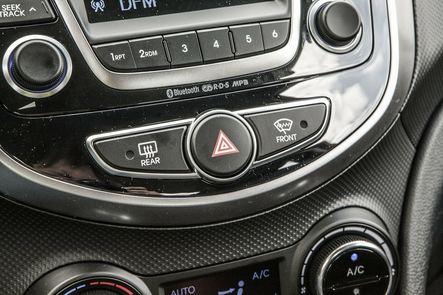 Hyundai Solaris I Рестайлинг, 2014, фото 21