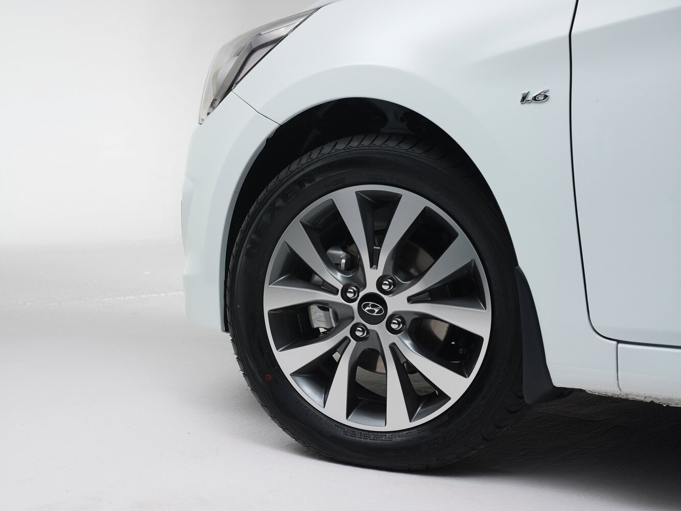 Hyundai Solaris I Рестайлинг, 2014, фото 10