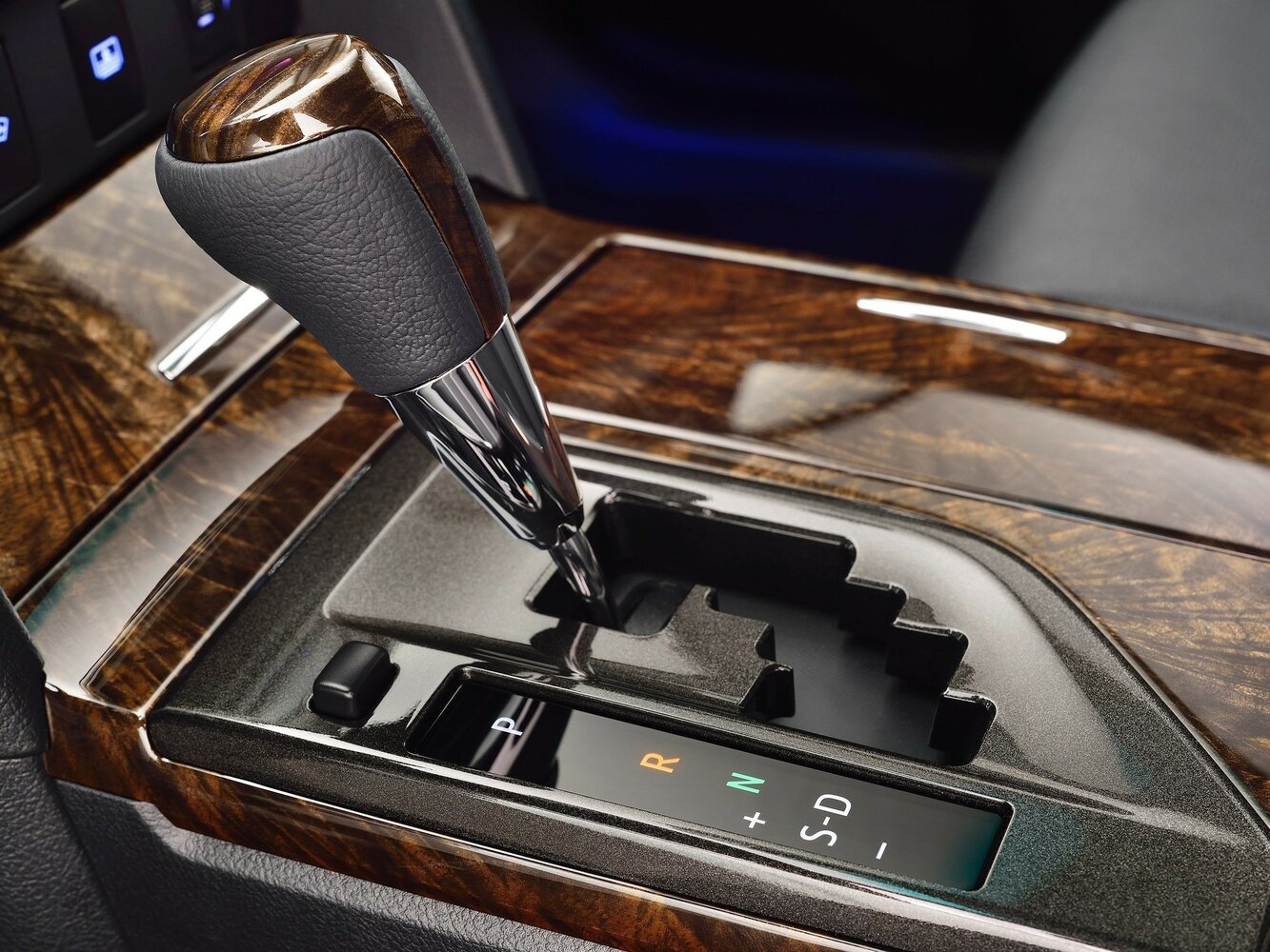 Toyota Camry VII (XV50) Рестайлинг, 2015, фото 4