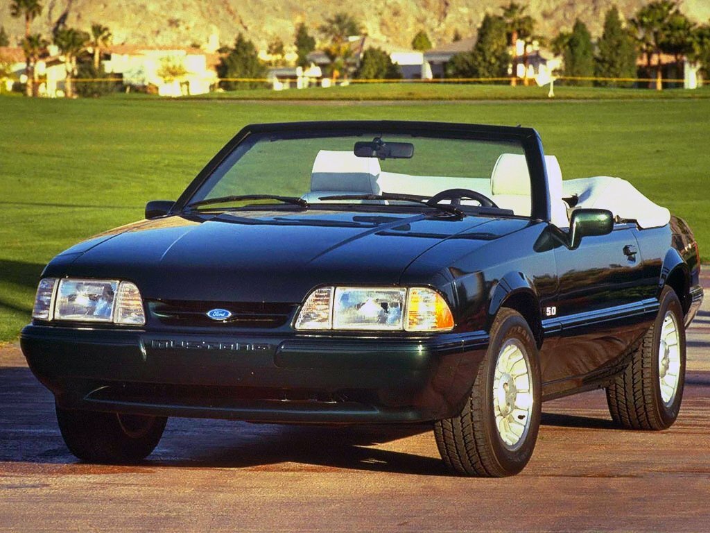 Ford Mustang III Рестайлинг, 1987, фото 3