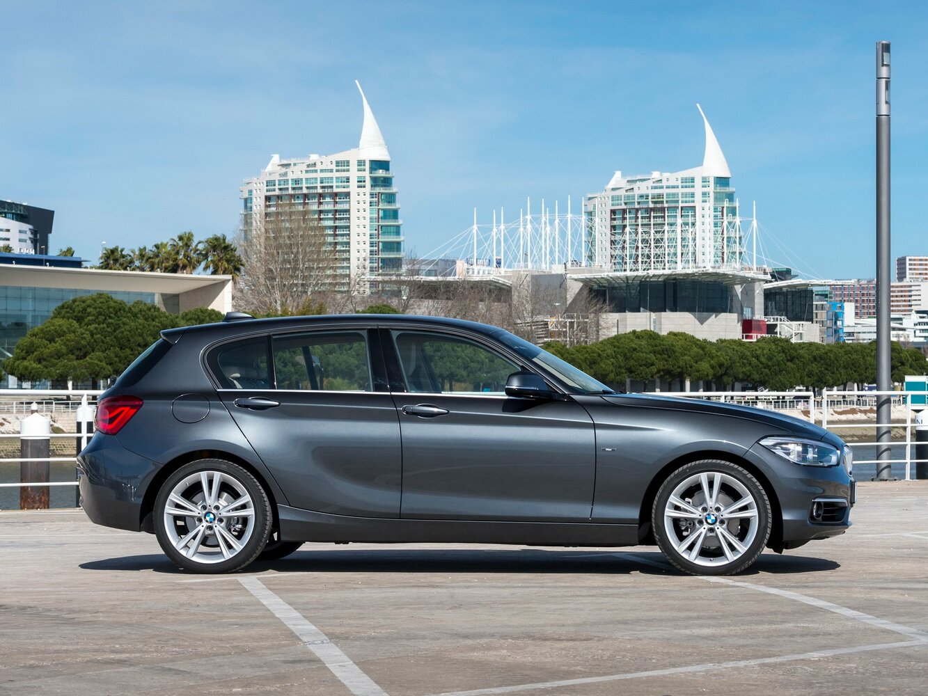 BMW 1 series II (F20/F21) Рестайлинг, 2016, фото 16