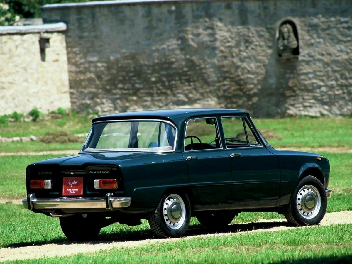 Alfa Romeo Giulia I (105), 1969, фото 1