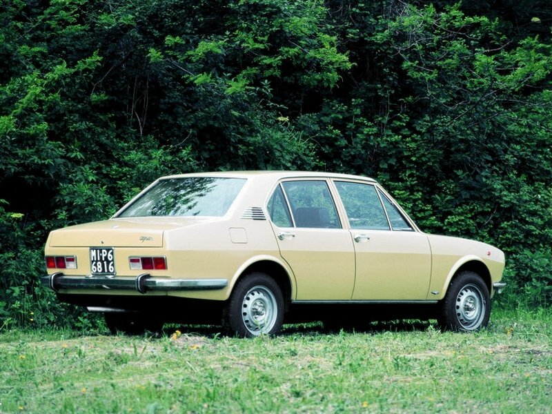 Alfa Romeo Alfetta, 1976, фото 3