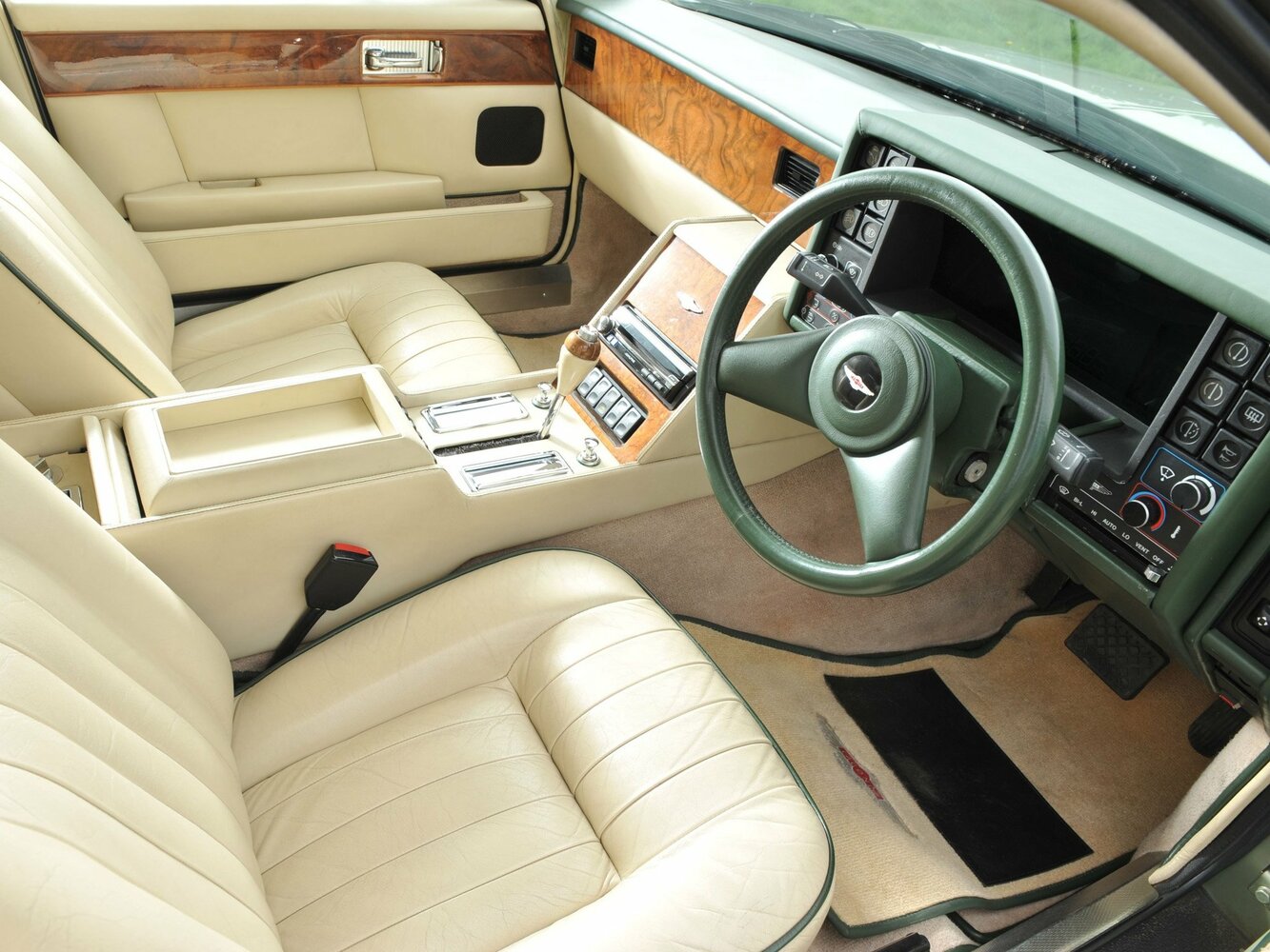 Aston Martin Lagonda, 1977, фото 3