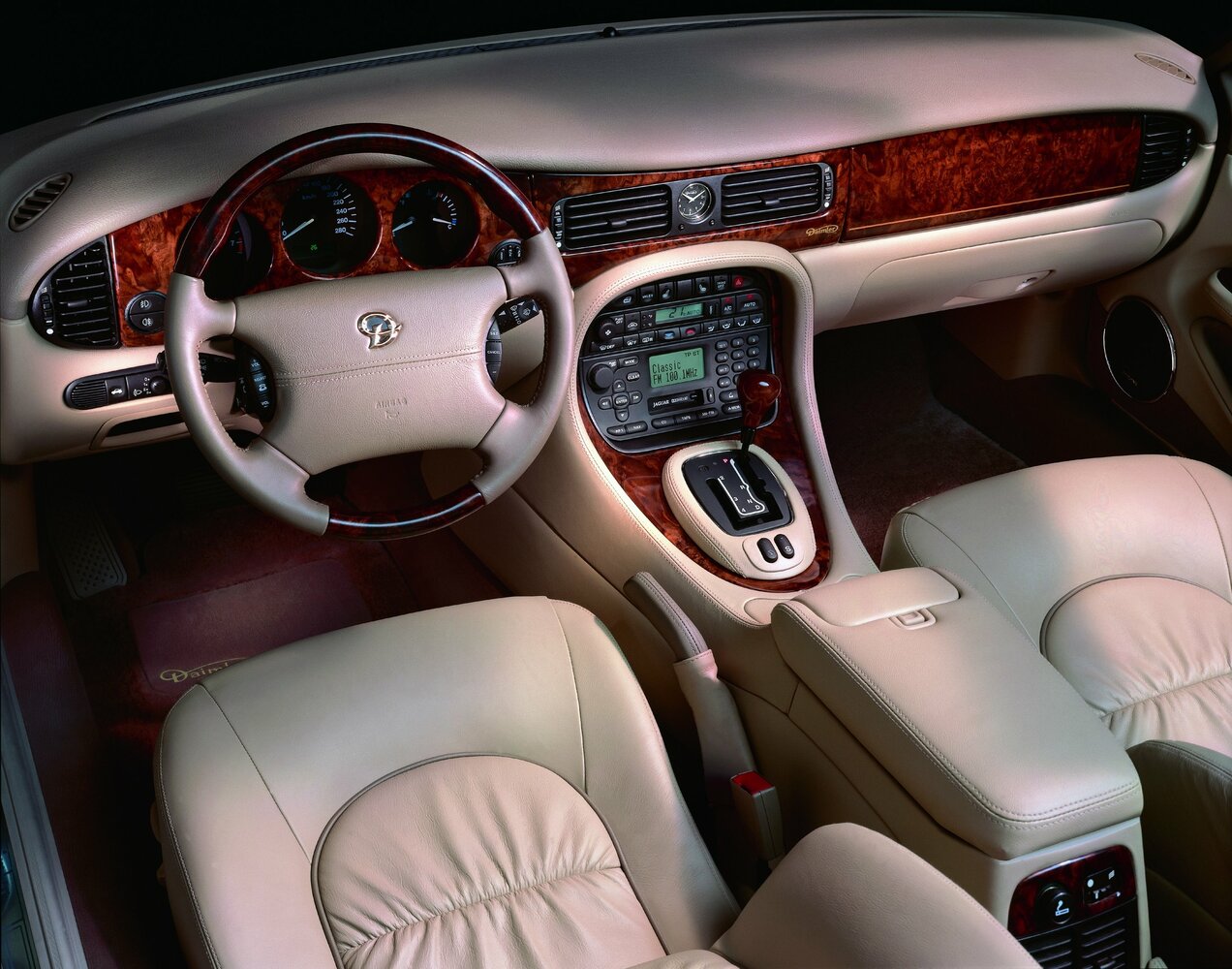 Daimler X308, 2002, фото 5