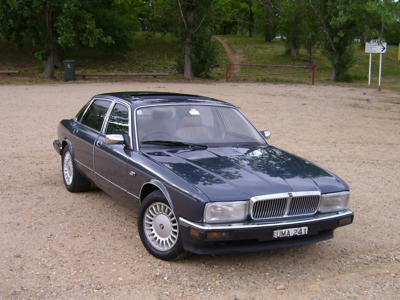 Daimler XJ40, 1987, фото 2