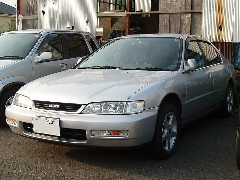 Isuzu Aska III, 1996, фото 1