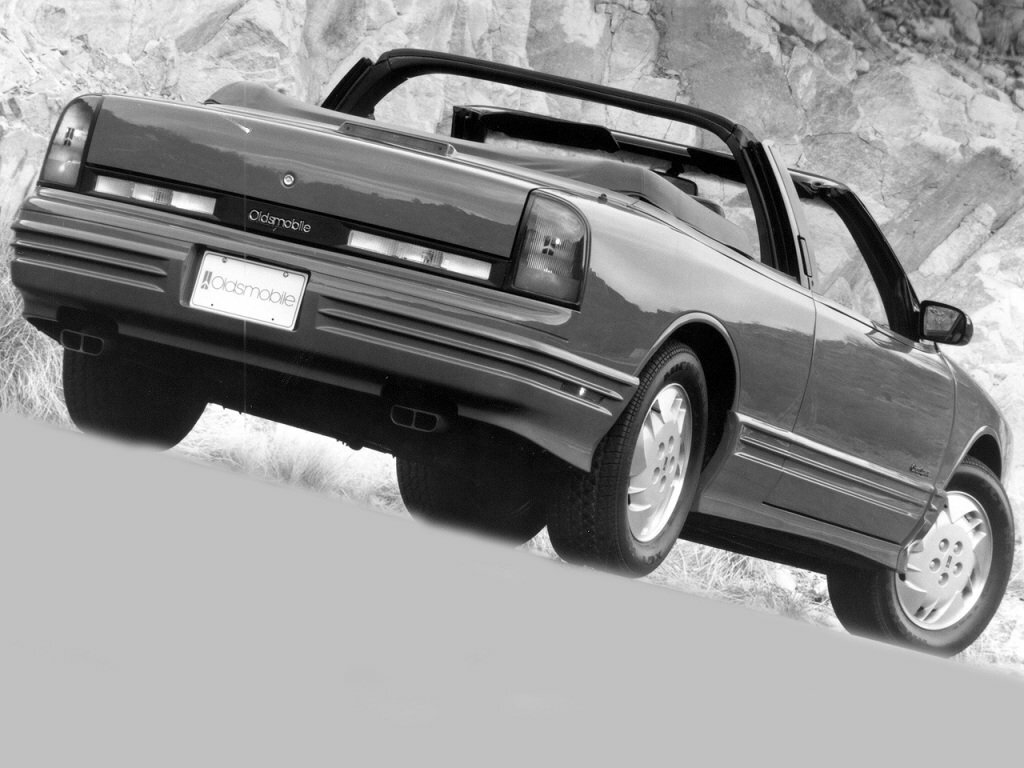 Oldsmobile Cutlass Supreme, 1997, фото 2
