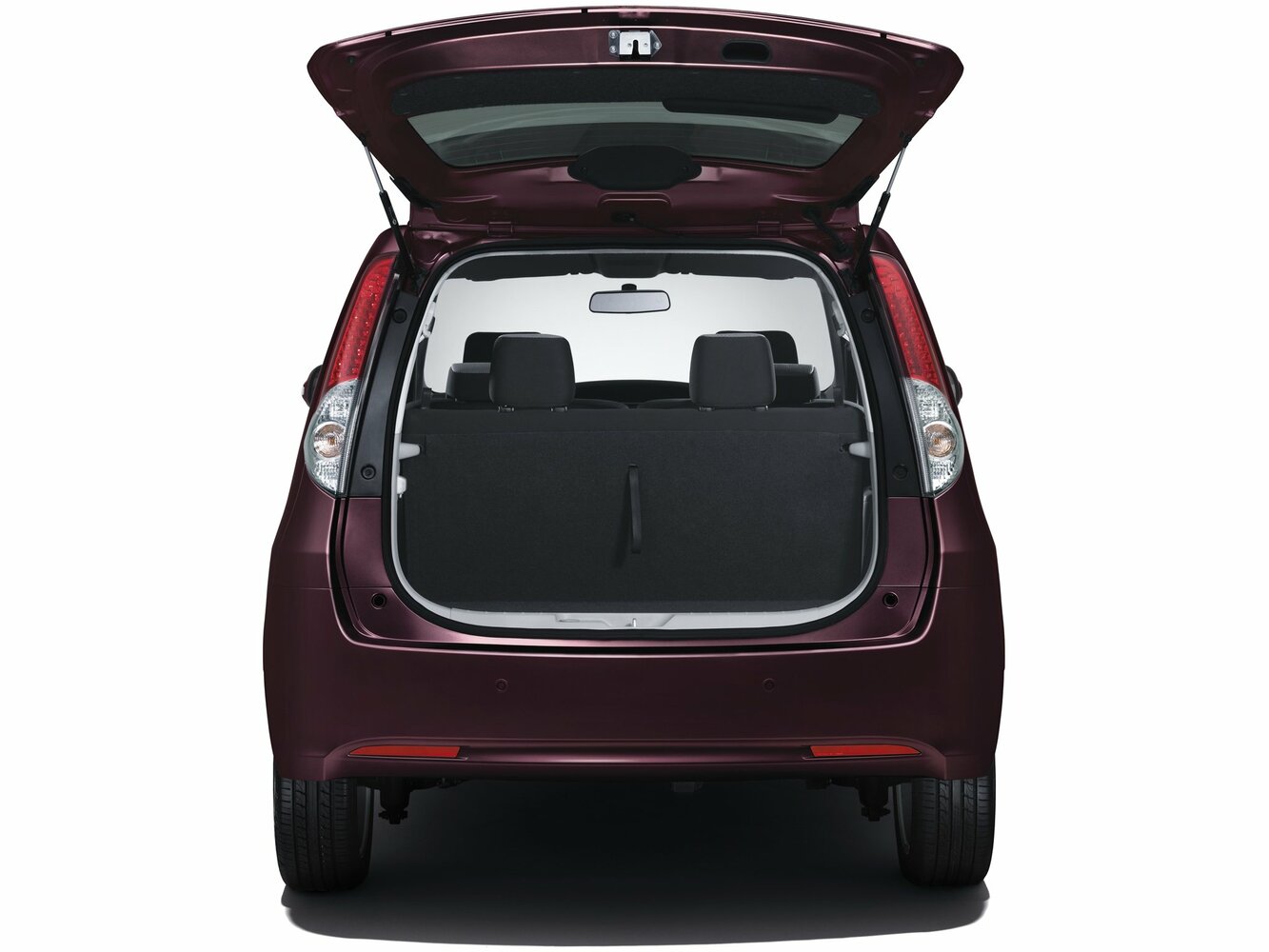 Perodua Alza I, 2009, фото 7
