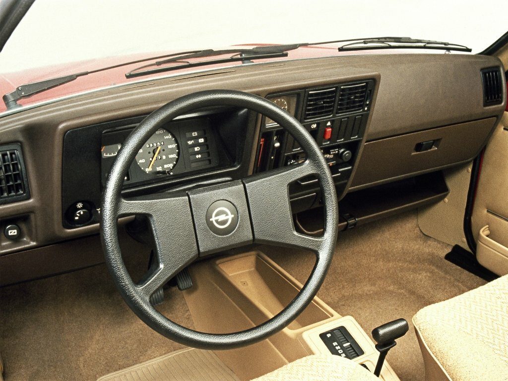 Opel Kadett D, 1981, фото 3