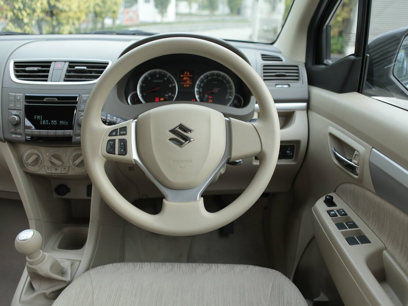 Suzuki Ertiga I, 2015, фото 5