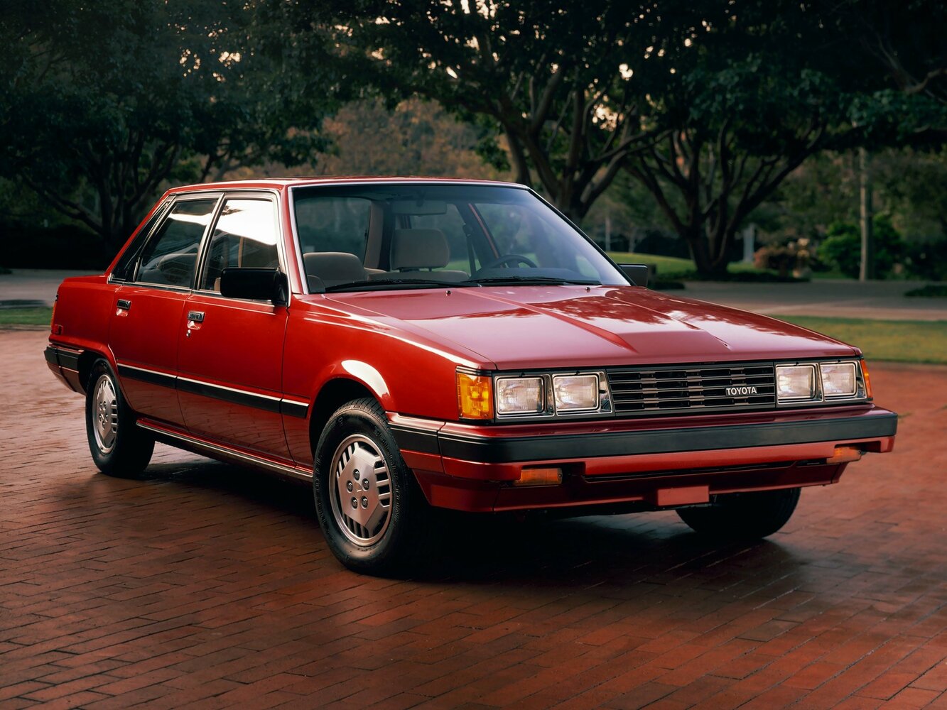 Toyota Camry I (V10), 1983, фото 4