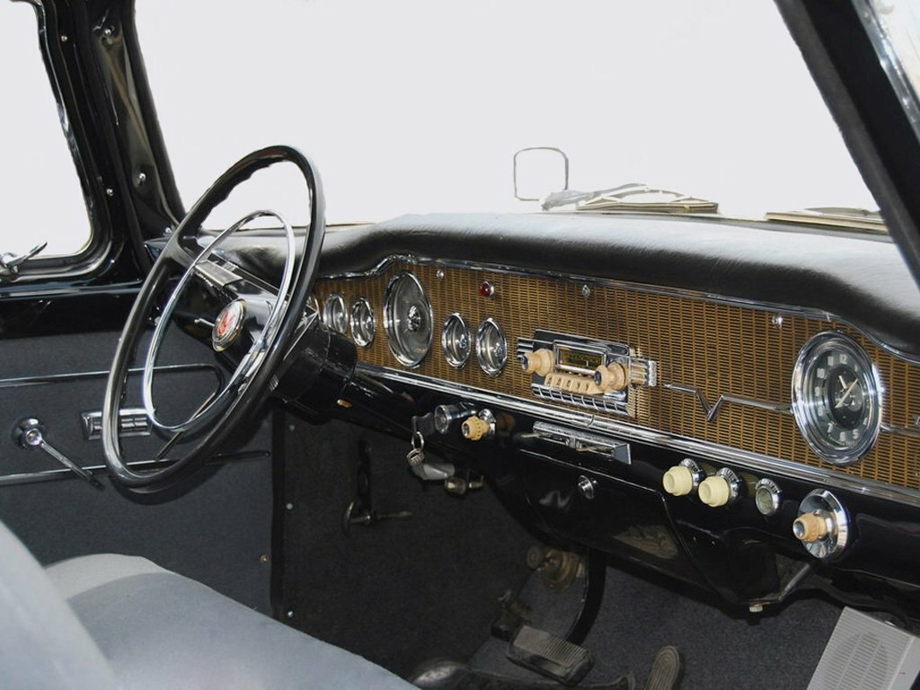 ГАЗ 13 «Чайка», 1965, фото 3
