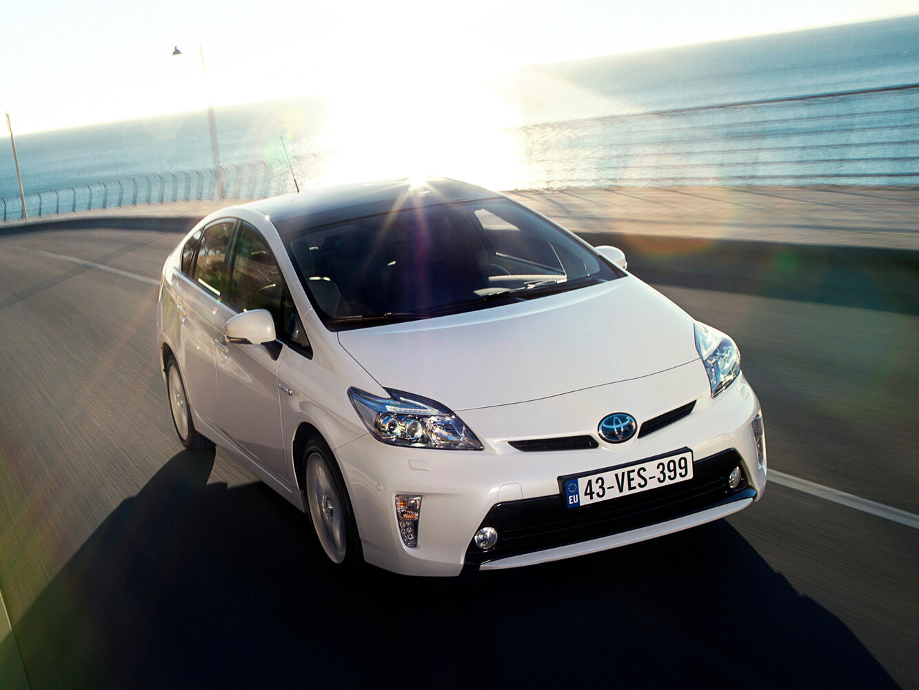 Toyota Prius III Рестайлинг (XW30), 2011, фото 5