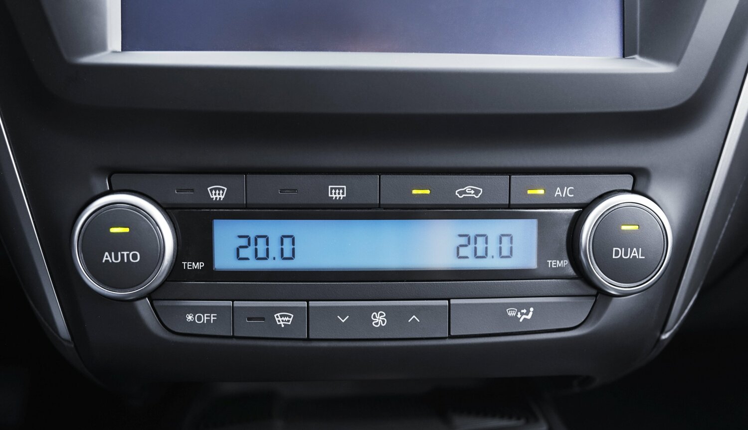 Toyota Avensis III Рестайлинг 2, 2015, фото 12