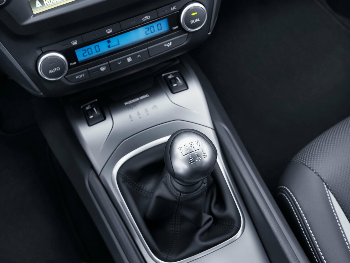 Toyota Avensis III Рестайлинг 2, 2017, фото 6