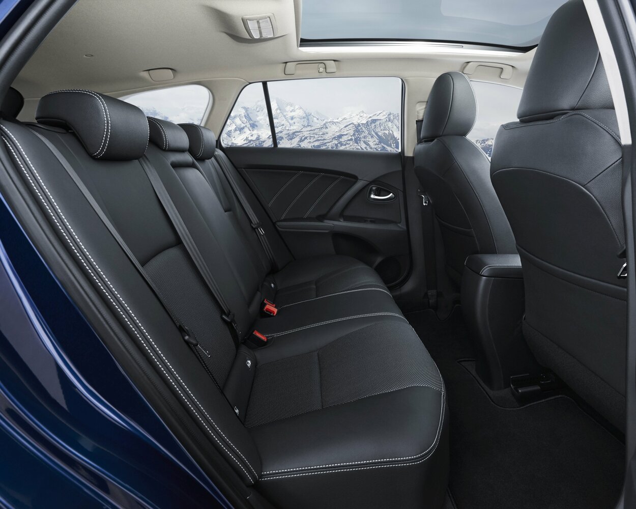 Toyota Avensis III Рестайлинг 2, 2017, фото 4