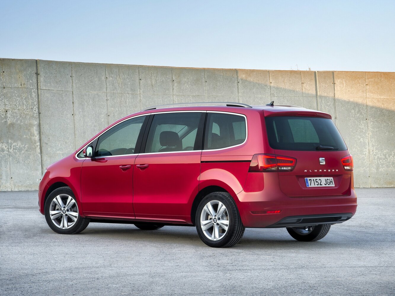 SEAT Alhambra II Рестайлинг, 2017, фото 1