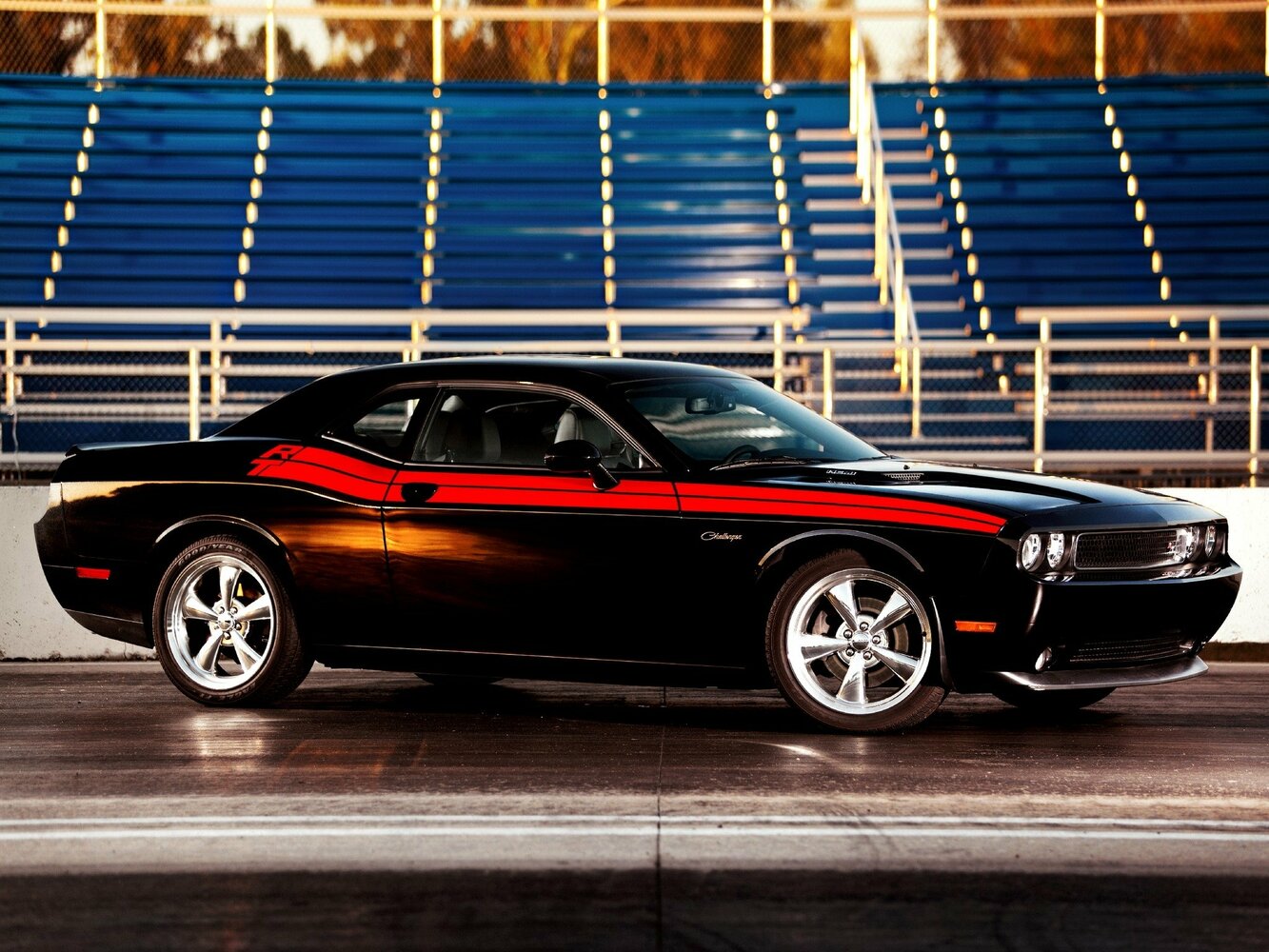 Dodge Challenger III Рестайлинг, 2012, фото 10