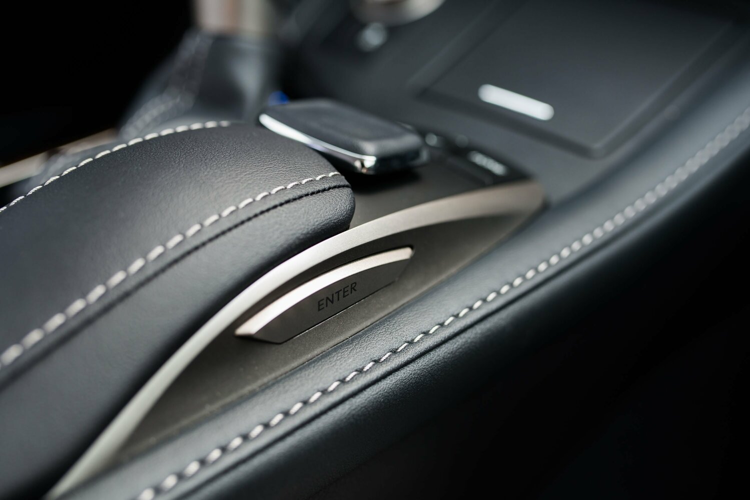 Lexus ES VI Рестайлинг, 2015, фото 14