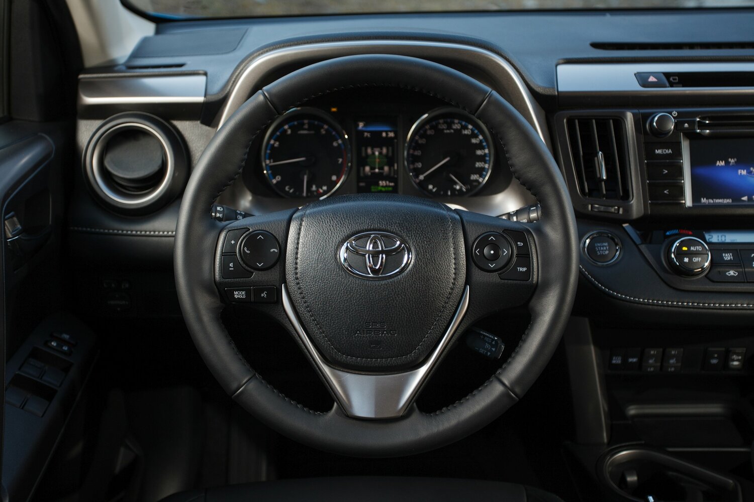 Toyota RAV4 IV (XA40) Рестайлинг, 2015, фото 9