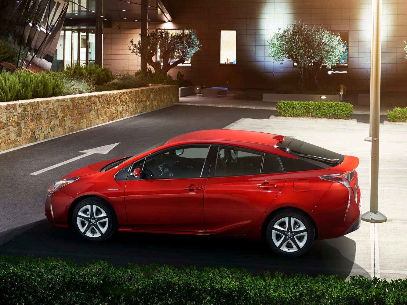 Toyota Prius IV (XW50), 2021, фото 1