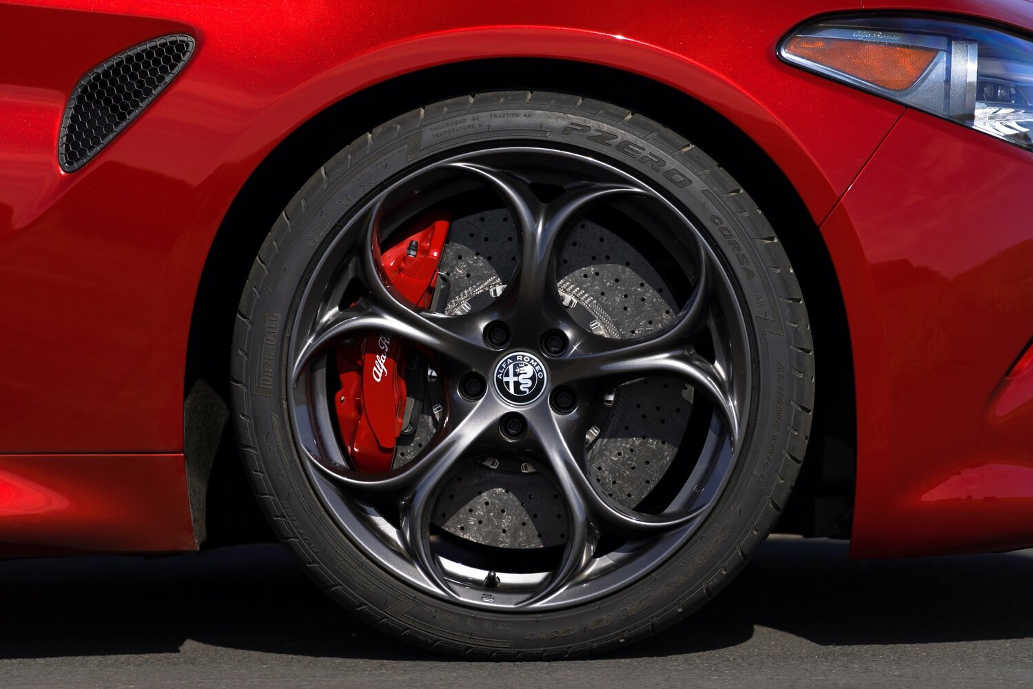Alfa Romeo Giulia II (952), 2018, фото 10