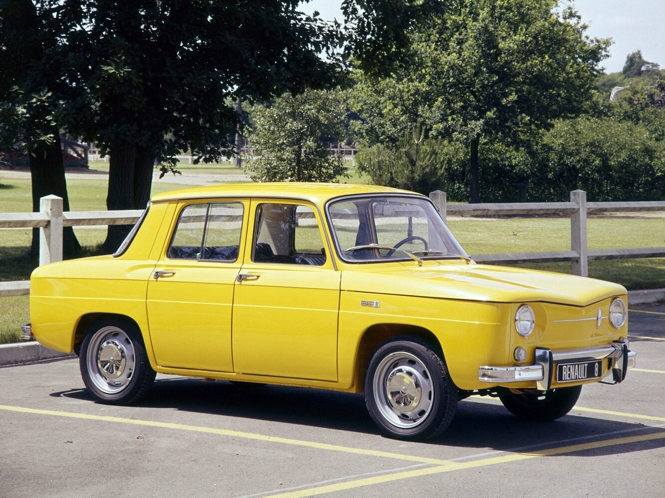 Renault 8, 1964, фото 1