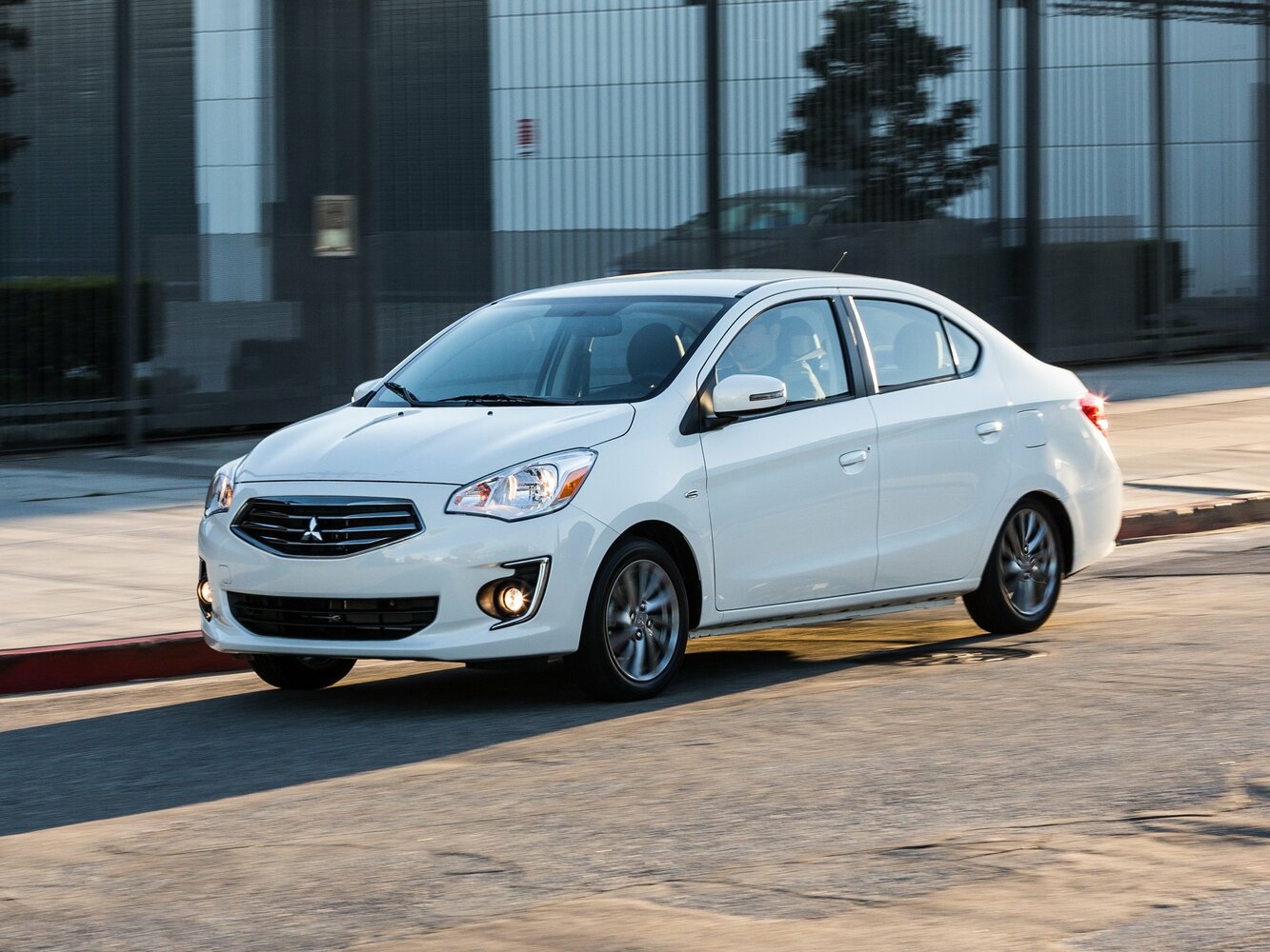 Mitsubishi Mirage VI Рестайлинг, 2015, фото 12