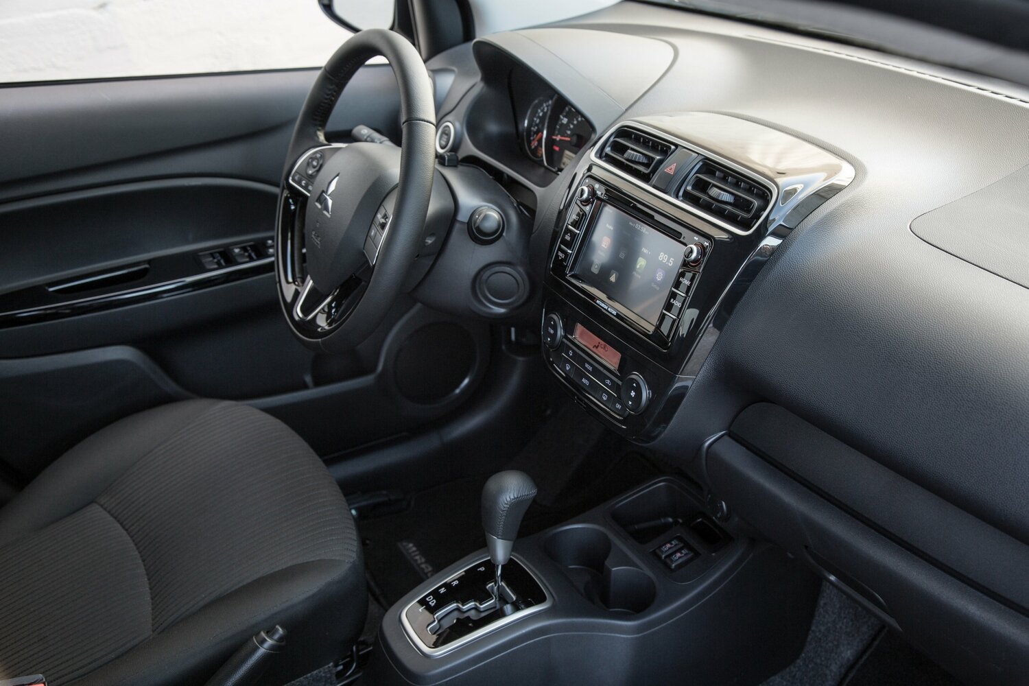 Mitsubishi Mirage VI Рестайлинг, 2015, фото 14