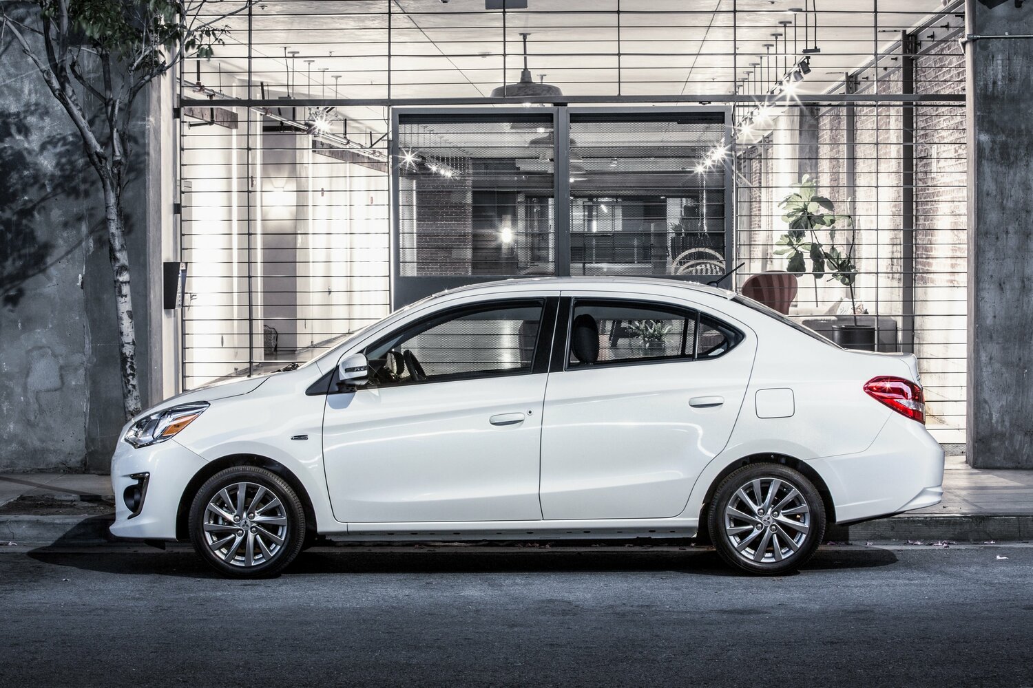 Mitsubishi Mirage VI Рестайлинг, 2015, фото 6
