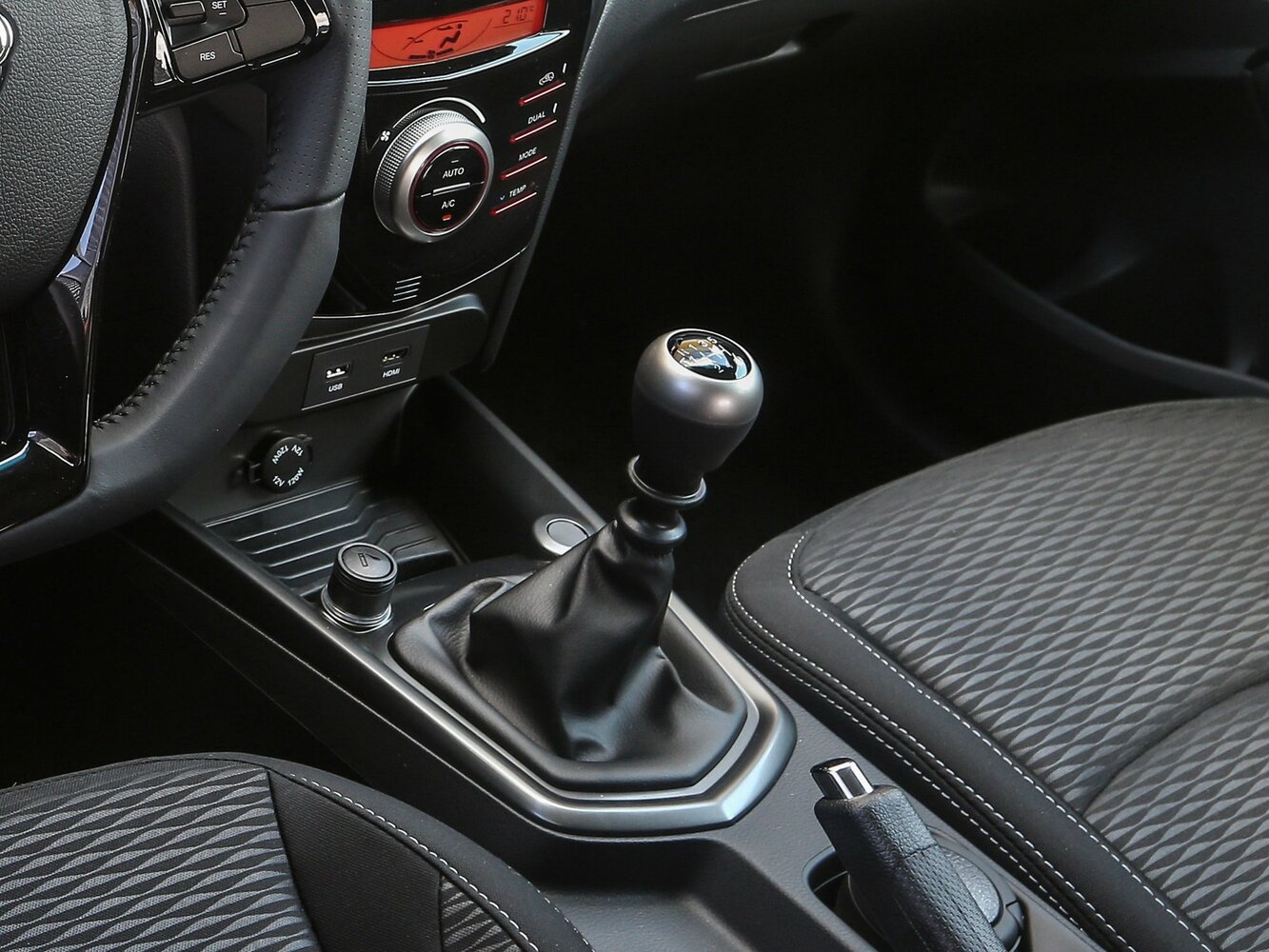 SsangYong XLV I, 2022, фото 6