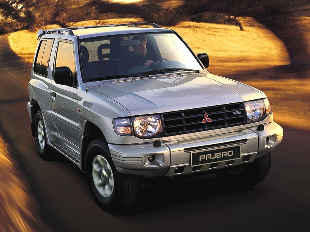 Mitsubishi Pajero II Рестайлинг, 2003, фото 4