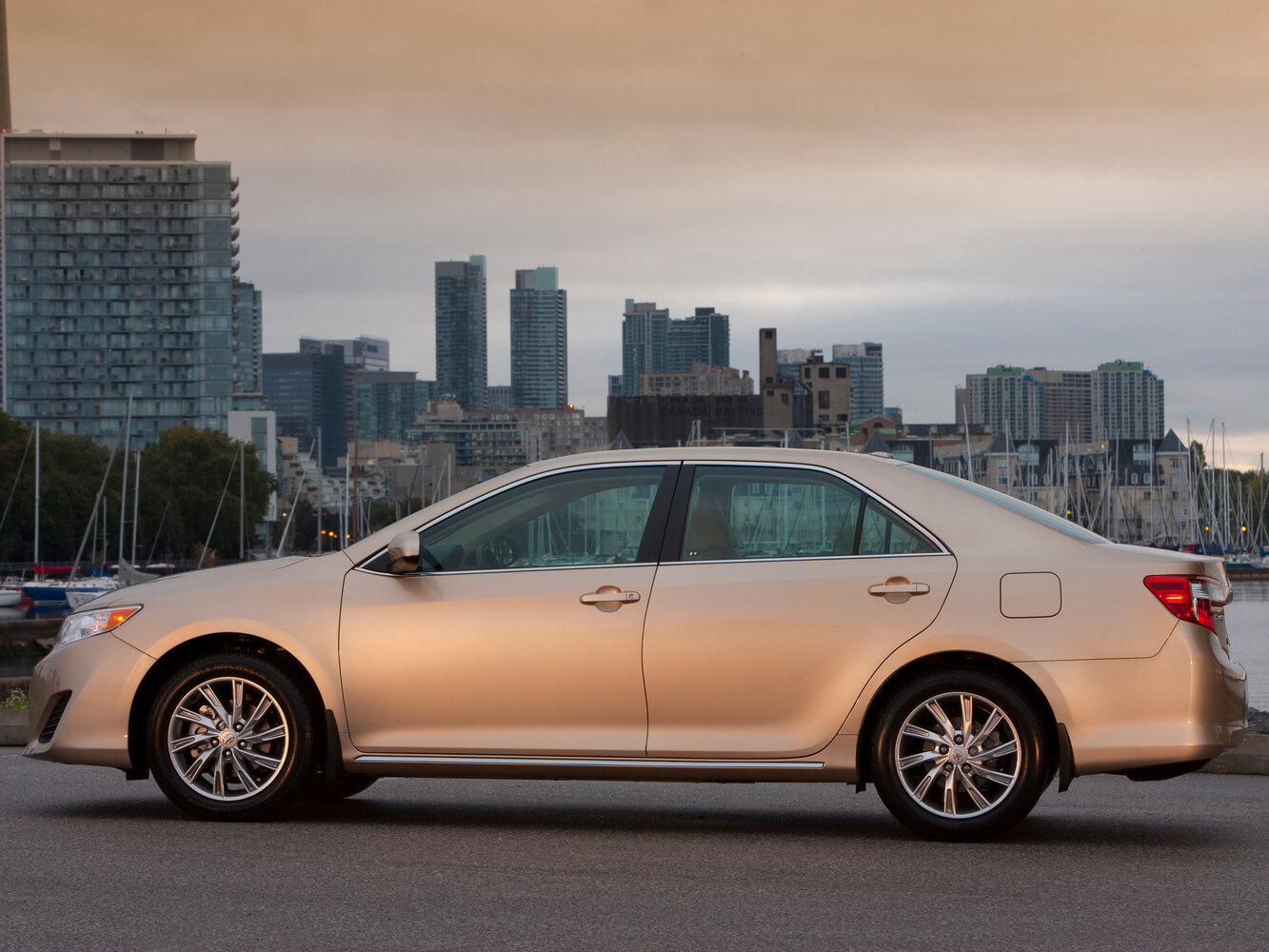 Toyota Camry VII (XV50), 2012, фото 2