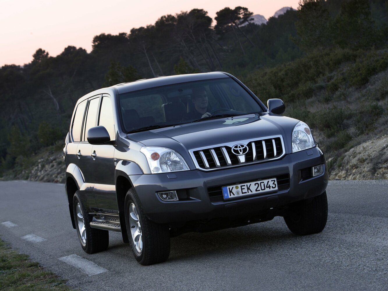 Toyota Land Cruiser Prado 120 Series Рестайлинг, 2007, фото 4