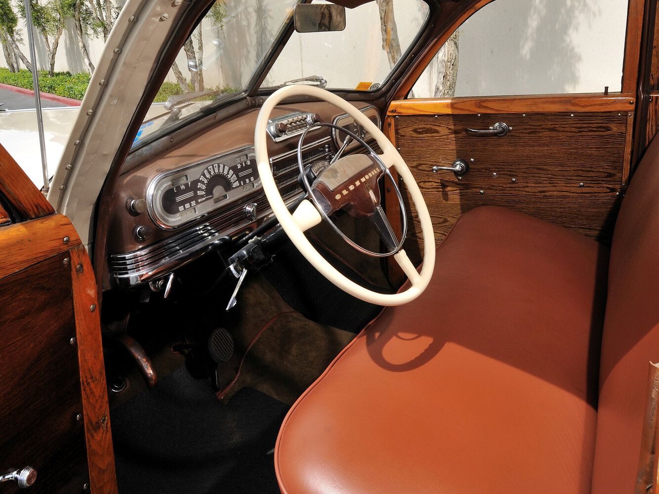 Oldsmobile Series 60 II, 1943, фото 3
